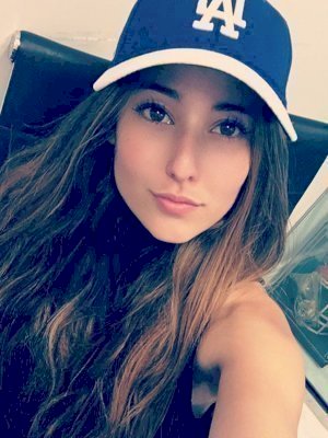 טליה הלוהטת