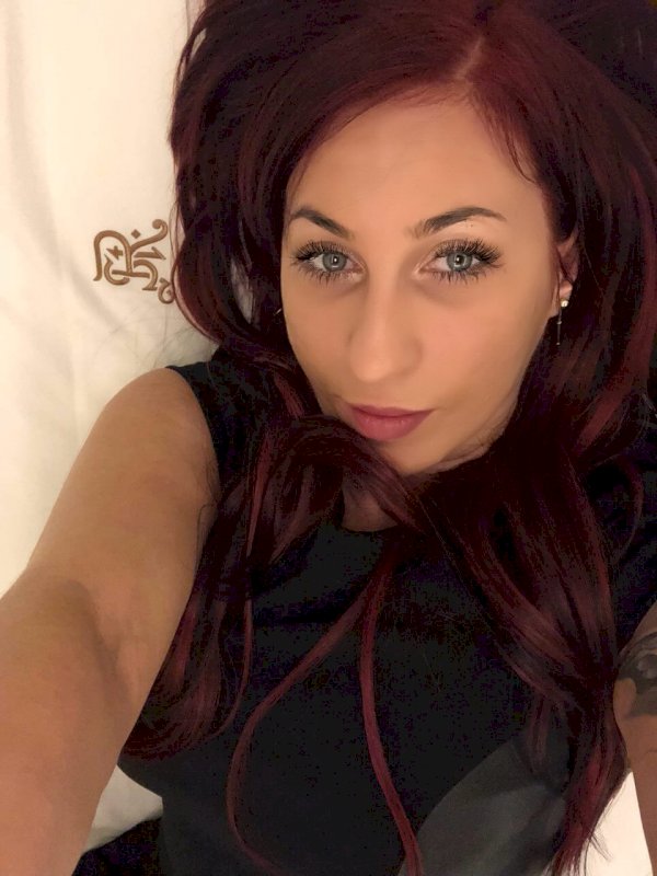 בר הדוגמנית