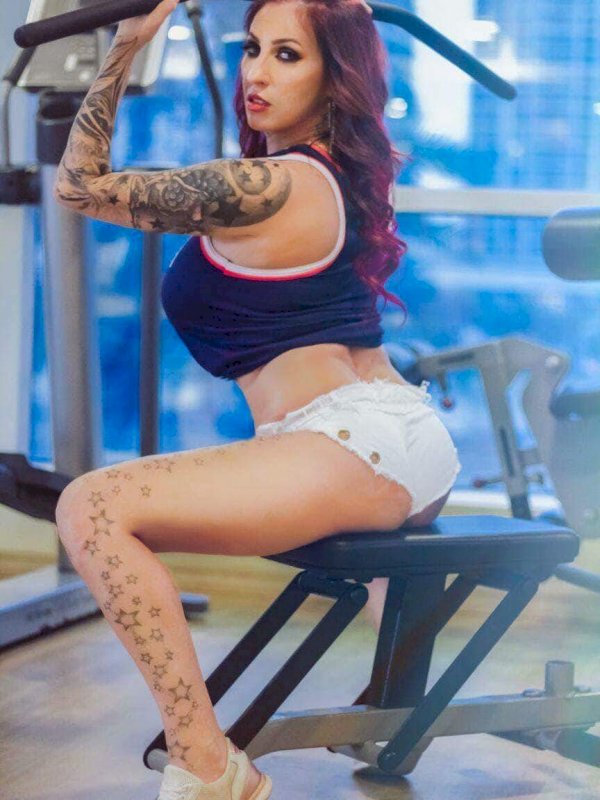 בר הדוגמנית